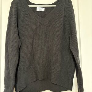 Old Navy Women's Charcoal V-Neck Sweater